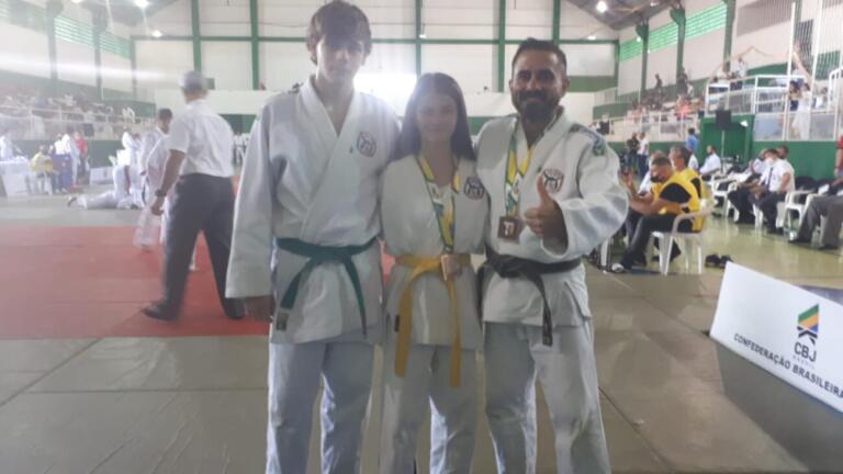 Judoca de Quatro Pontes é campeã no Paranaense Marrom, Preta e Estímulo