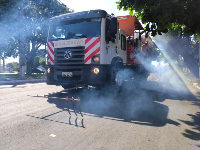 Ruas da região central de Marechal Rondon recebem pintura de sinalização