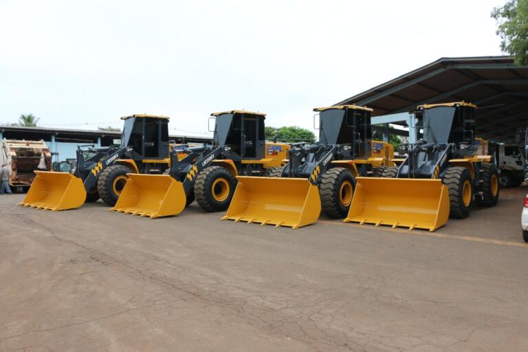 Santa Helena recebe novo maquinário para reforçar trabalho em distritos