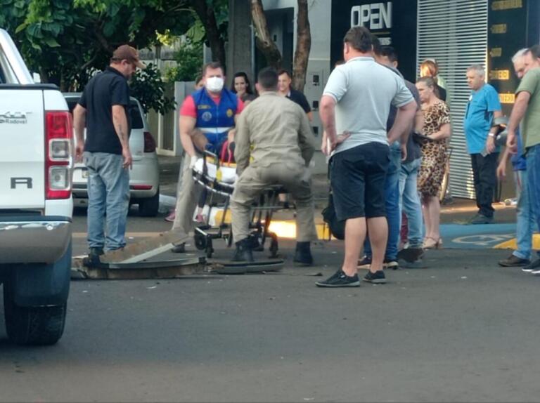 Motociclista é conduzido à UPA após se envolver em acidente com caminhonete no centro de Marechal Rondon