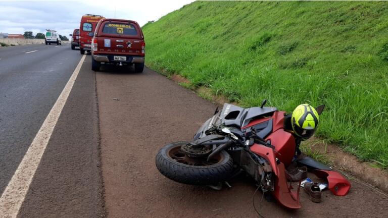 Motociclista fica gravemente ferido após queda na BR-467