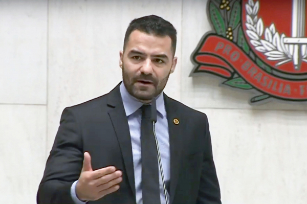 Cassação de Arthur do Val é publicada no Diário Oficial de São Paulo