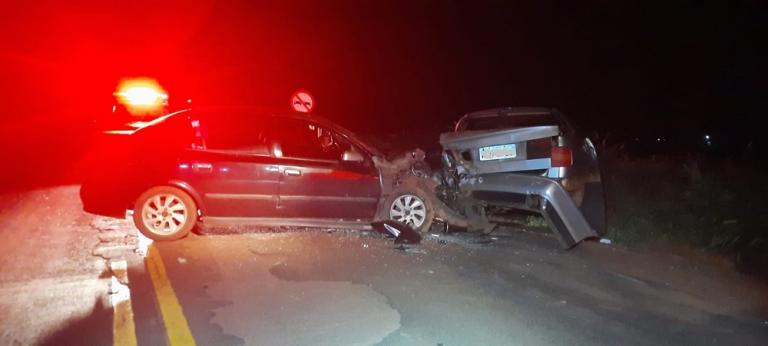 Cinco pessoas ficam feridas após carro sofrer pane em rodovia e ser atingido por outro veículo