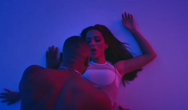 Anitta ocupa Top 5 da Billboard com “Envolver”