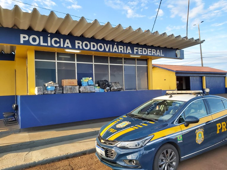 PRF apreende maconha e eletrônicos em municípios da região Oeste