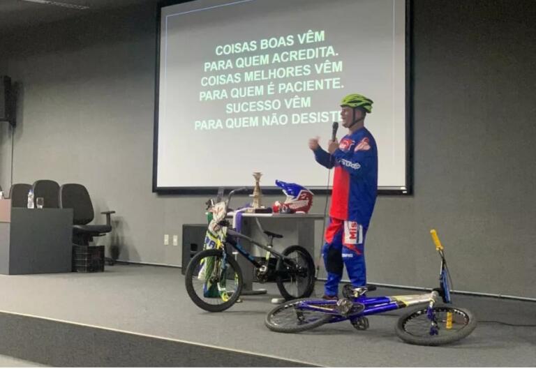 Multicampeão de BMX vai palestrar para estudantes rondonenses na sexta-feira