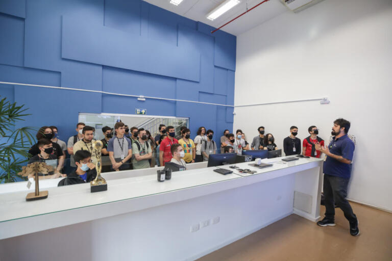 PTI-BR e Unioeste promovem momento de interação e conhecimento para os alunos do curso de Ciência da Computação