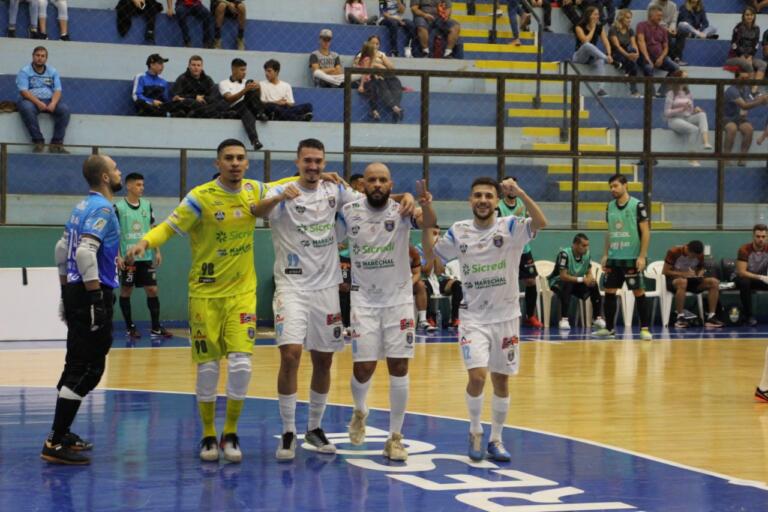 Com apoio da torcida, Marechal Futsal vence o Marreco pelo Paranaense