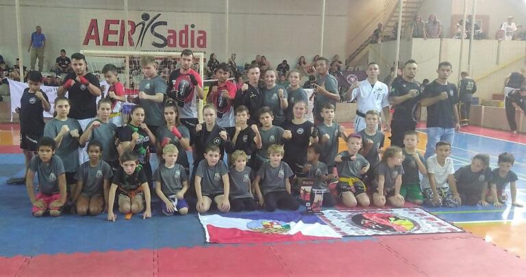 Quatro-pontenses faturam 52 prêmios no 9º Torneio Internacional da Paz de Artes Marciais