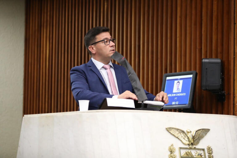 “Quem são os beneficiários pela renúncia fiscal de R$ 17 bilhões no Paraná?”, questiona líder da oposição