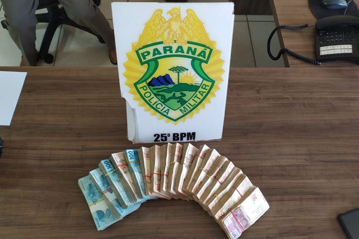 Taxista é preso após ser pego com R$ 110 mil em dinheiro