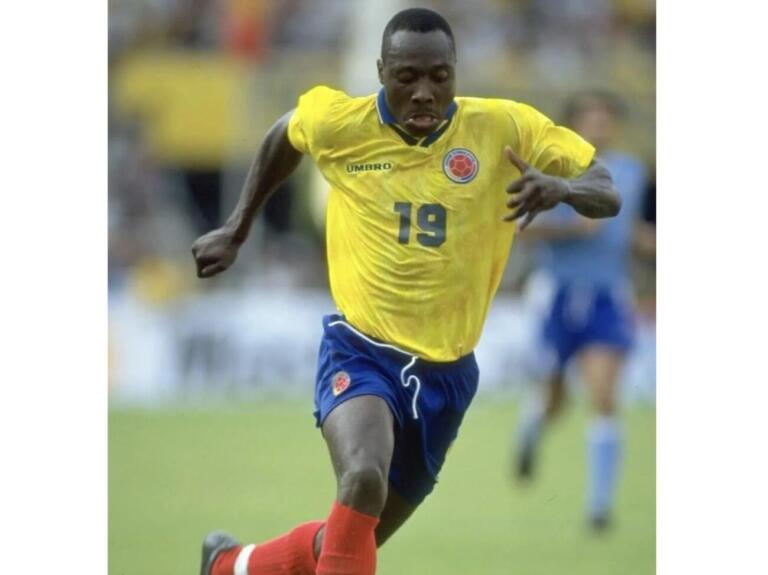 Ex-jogador Rincón morre na Colômbia, após três dias de acidente