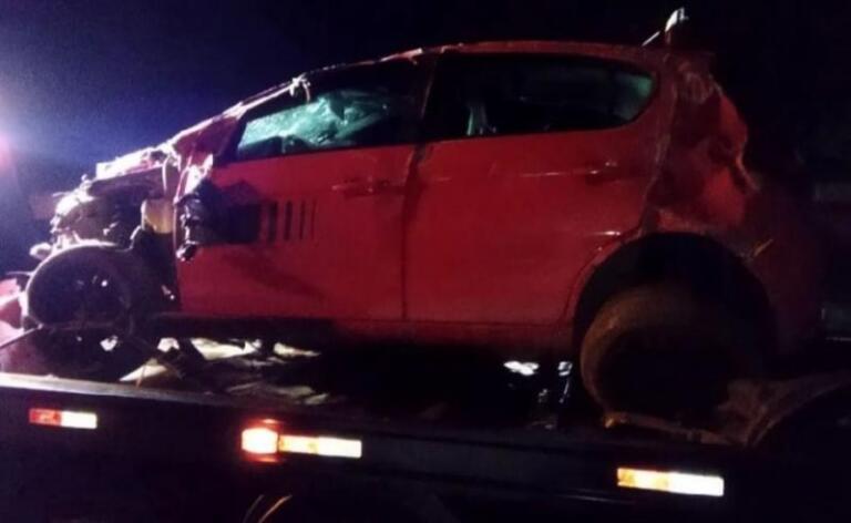 Carro tem motor arrancado em capotamento entre Marechal e Margarida