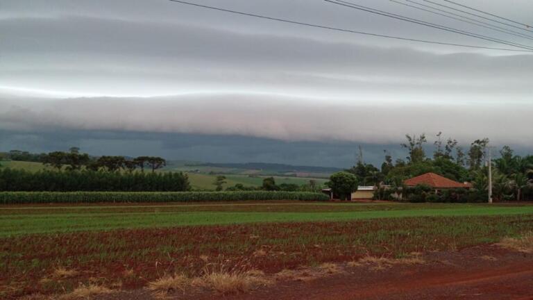 Alta pressão atmosférica traz aumento na intensidade dos ventos durante o mês de agosto