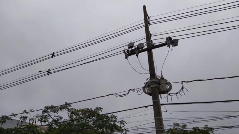 Mais de 3,3 mil consumidores estão sem luz no Oeste e Sudoeste do Paraná; 560 apenas na microrregião