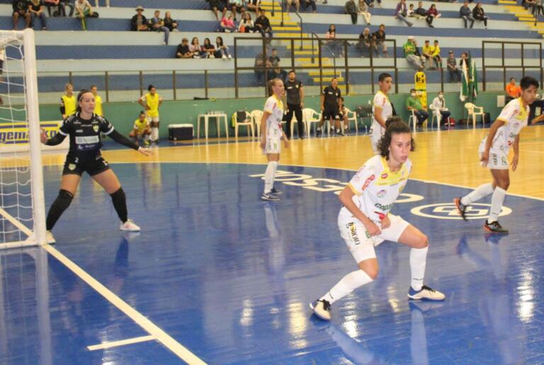 Marechal recebe Maringá em busca dos primeiros pontos na Série Ouro de Futsal Feminino