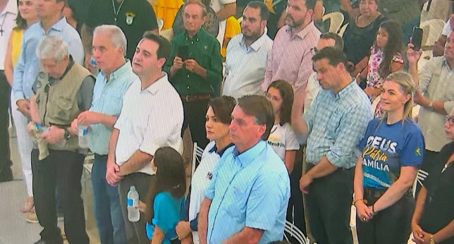 Presidente Bolsonaro cumpre agenda em municípios do Paraná