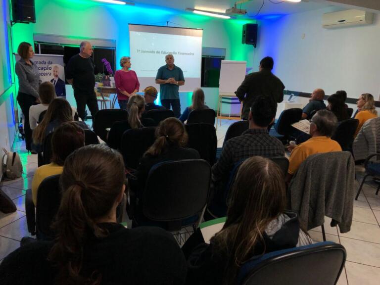 Iniciada a 1ª Jornada da Educação Financeira em Quatro Pontes