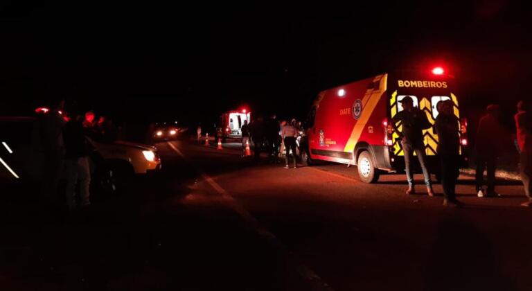 Jovem morre após bater moto na traseira de plantadeira em rodovia de Nova Santa Rosa