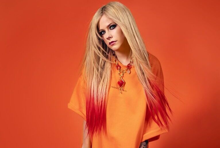 Avril Lavigne anuncia apresentação em São Paulo no dia 7 de setembro