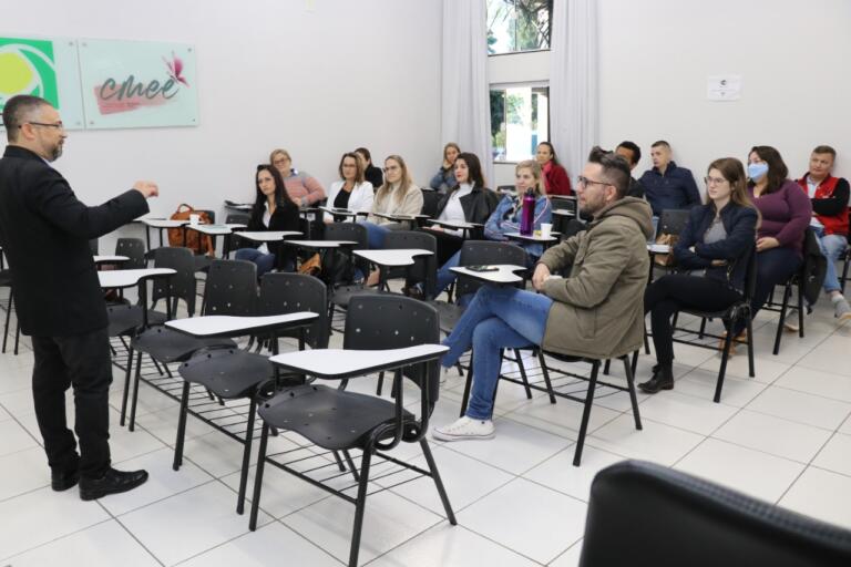 Pato Bragado investe na qualificação dos servidores envolvidos nas contratações públicas