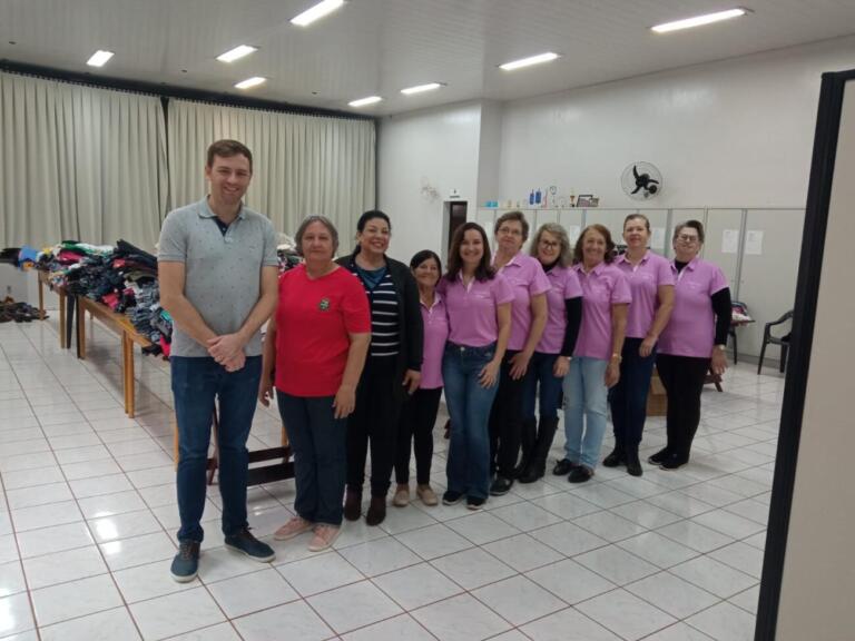 Campanha do Agasalho 2022 atende mais de 100 famílias em Quatro Pontes