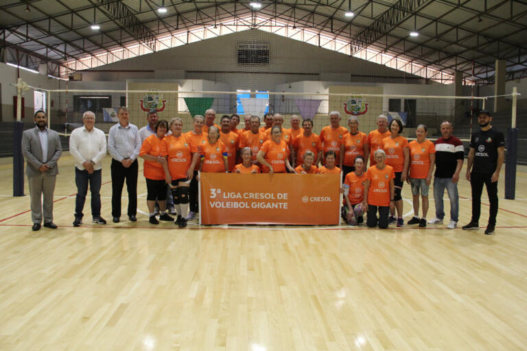Equipes de Pato Bragado recebem camisetas e se preparam para estreia na competição