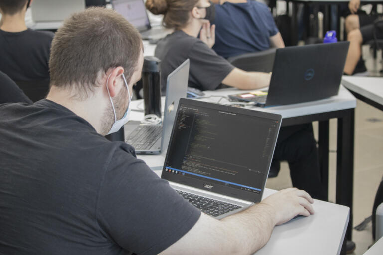 Biopark oferece bolsa de estudo de R$ 2 mil para quem quer aprender Programação