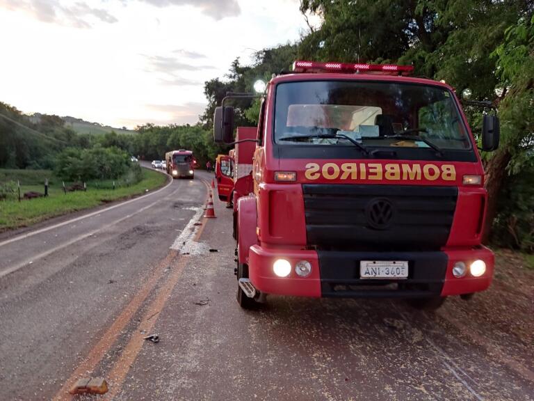 Prefeitura de Pato Bragado emite nota sobre acidente envolvendo micro-ônibus da Saúde que resultou na morte de sete pessoas