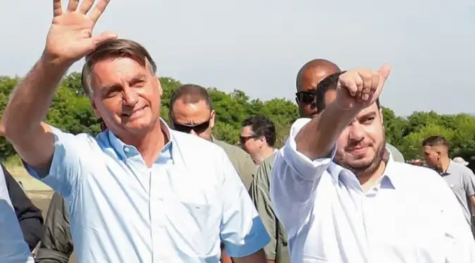Paulo Eduardo Martins é o pré-candidato de Bolsonaro para o Senado
