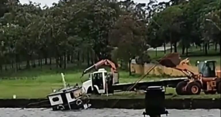 Vendaval afunda rebocador no Rio Paraná em Santa Helena