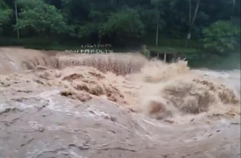 Temporais causam estragos em mais de 90 municípios de Santa Catarina