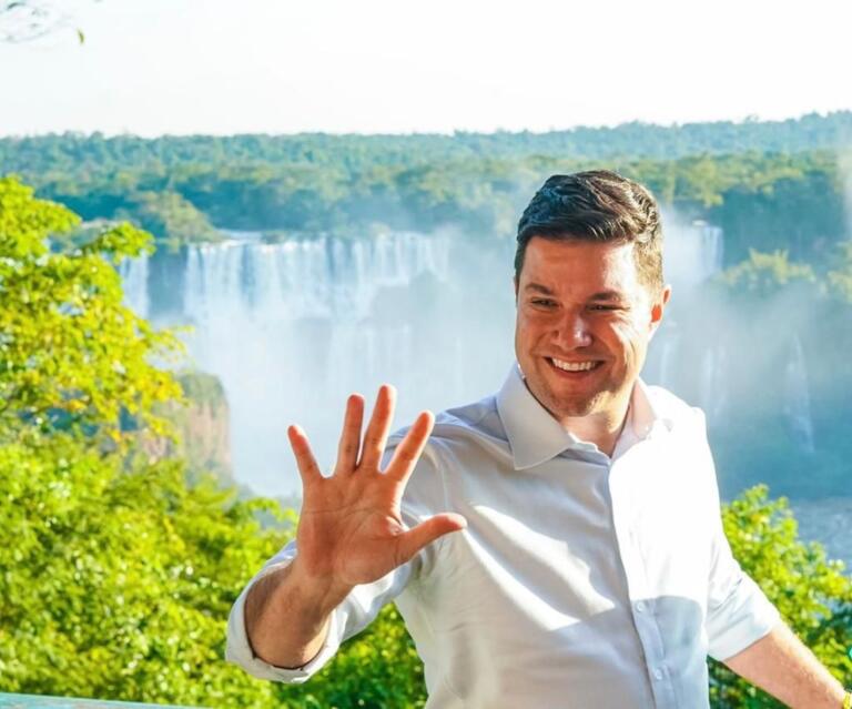 Denuncie!!! – por Guto Silva