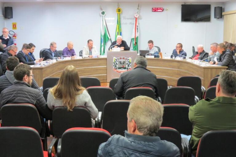 Aprovado em 1º turno o Dia Municipal dos Colecionadores de Armas, Atiradores e Caçadores
