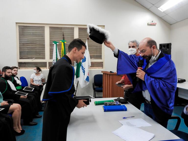 Conheça a história de Iuri Borm, o biólogo autista que escancarou a porta