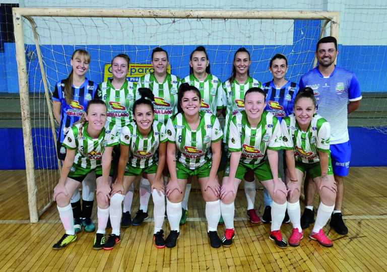 Entre Rios do Oeste busca vaga na semifinal do Regional de Futsal Feminino