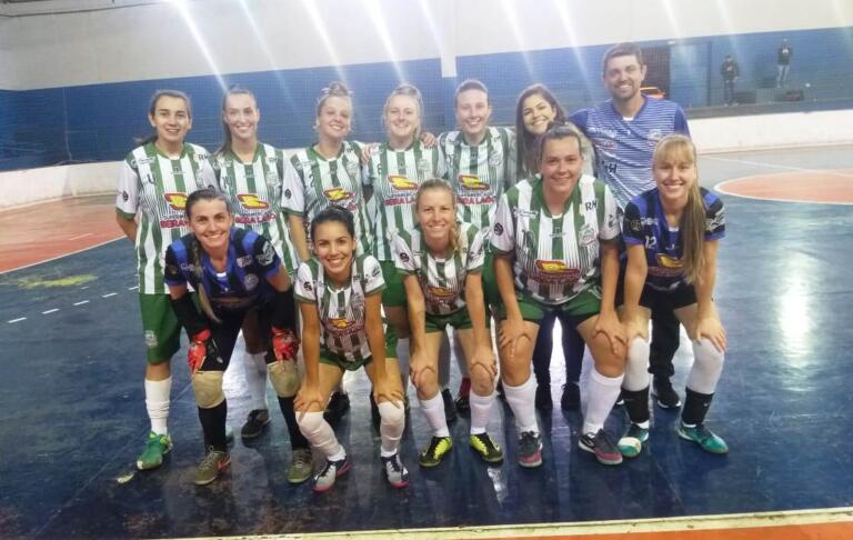 Entre Rios do Oeste avança à semifinal do Campeonato Regional de Futsal Feminino