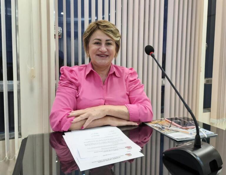 Salete Kronbauer assume cadeira na Câmara de Vereadores de Nova Santa Rosa