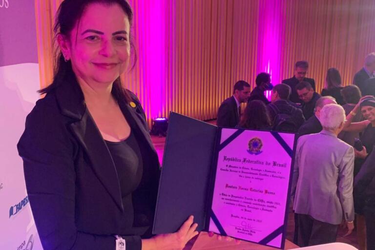 Bióloga e professora da Unioeste recebe do CNPq o título de pesquisadora emérita