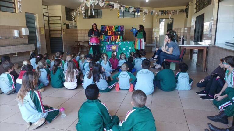 Escola de Novo Três Passos recebe projeto de Contação de História