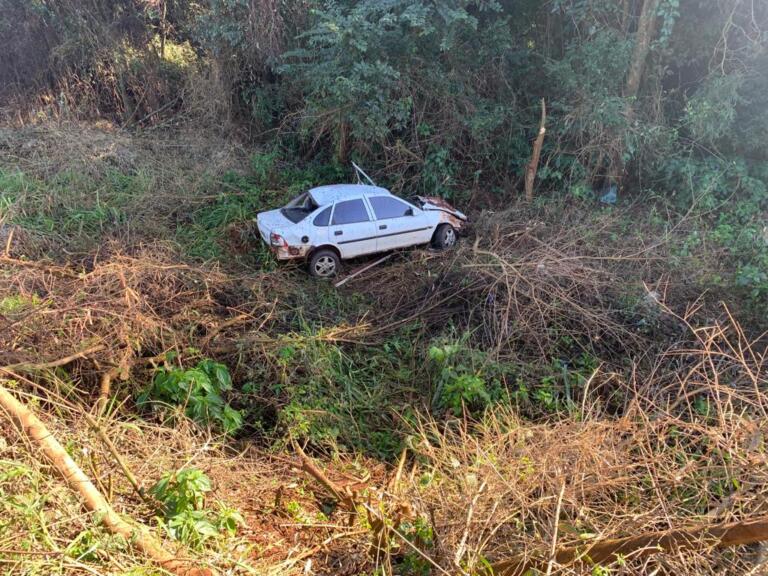 Dois capotamentos são registrados na Curva do Rodeio neste sábado