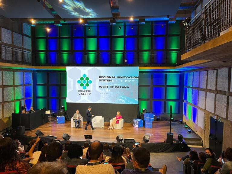 Região Oeste é representada em evento de ecossistemas de inovação com cases nacionais e internacionais