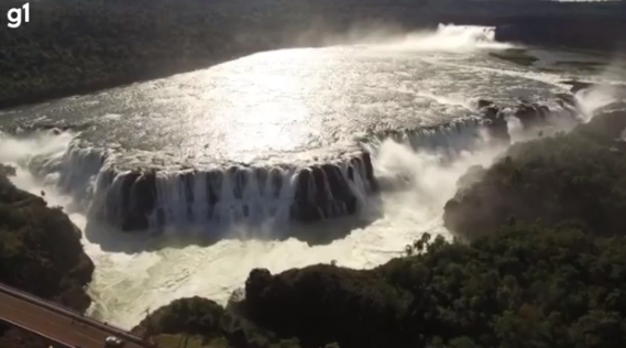Cataratas do Iguaçu: entenda como chuvas e baixa demanda por geração de energia levaram à vazão recorde