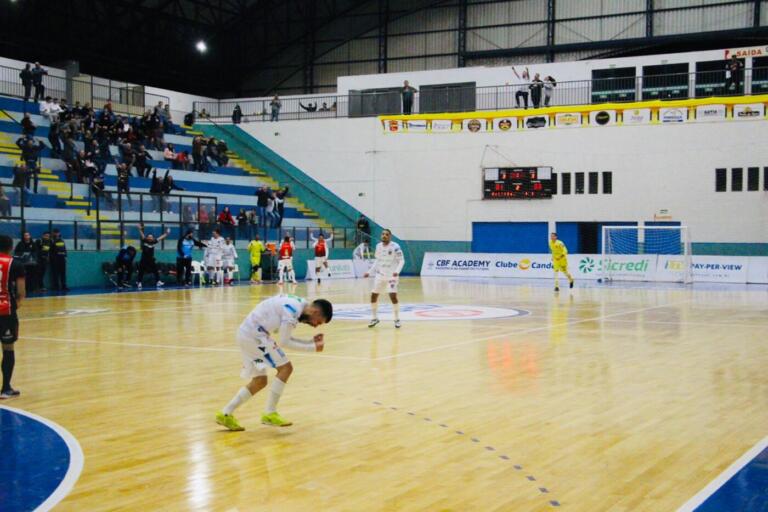 Marechal Futsal perde para o Joinville em casa