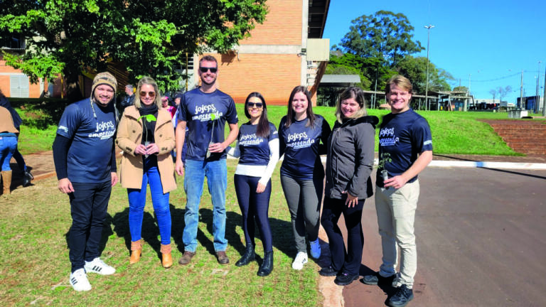 Cojem participa de plantio de árvores para compensação de carbono gerado nos Jojeps 2021