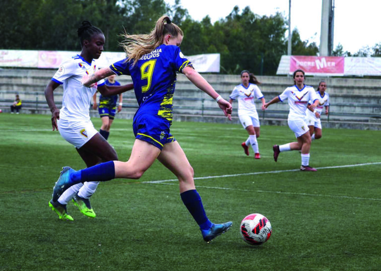Rondonense Malu marca 19 gols em sua 1ª temporada no futebol europeu