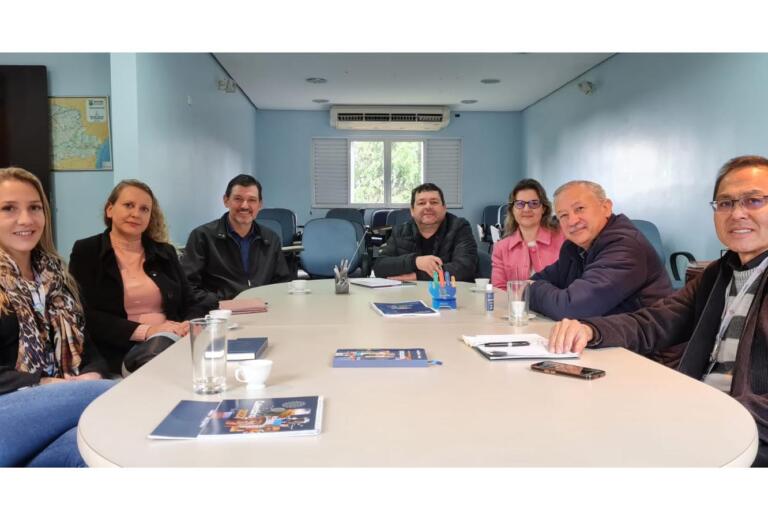 Implantação de escritório de engenharia para apoiar pequenos municípios avança no Oeste