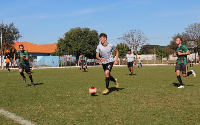 Opção Telecom/Supermercado Beira Lago assume liderança do Municipal