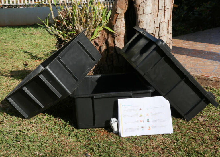 Pato Bragado investe em projeto de redução de resíduos com composteiras domésticas