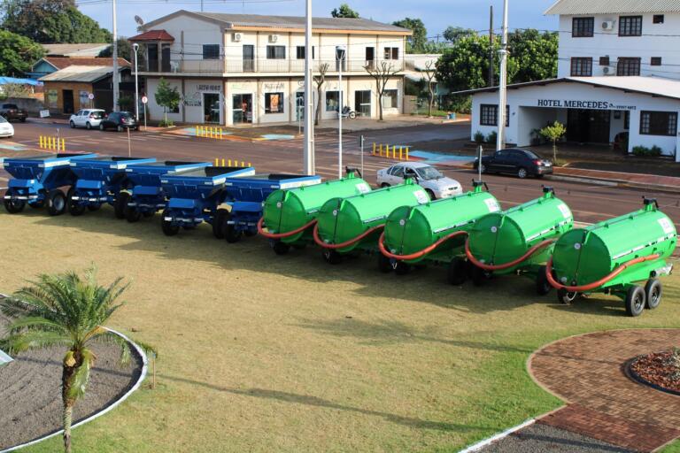 Administração de Mercedes faz repasse para associações do interior